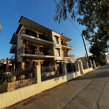 Astra House Apartment *